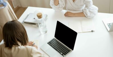 L’Intelligence Artificielle au Service de l’Orateur : Utiliser l’IA pour Renforcer ses Prises de Parole